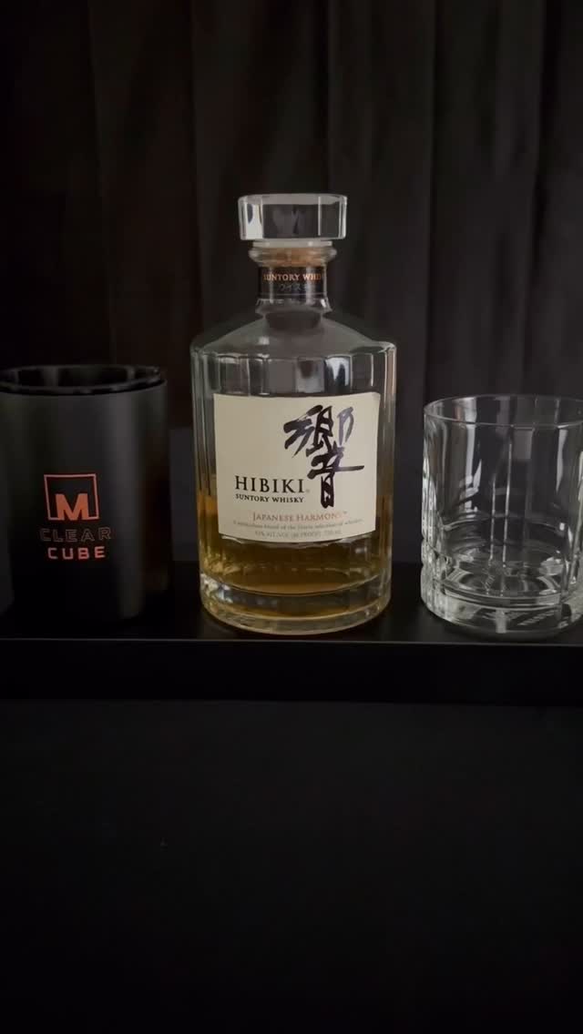 What’s on the menu this evening? Perhaps a chilled Japanese whiskey? #clearice #homebar #bourbon #whiskey #cocktail